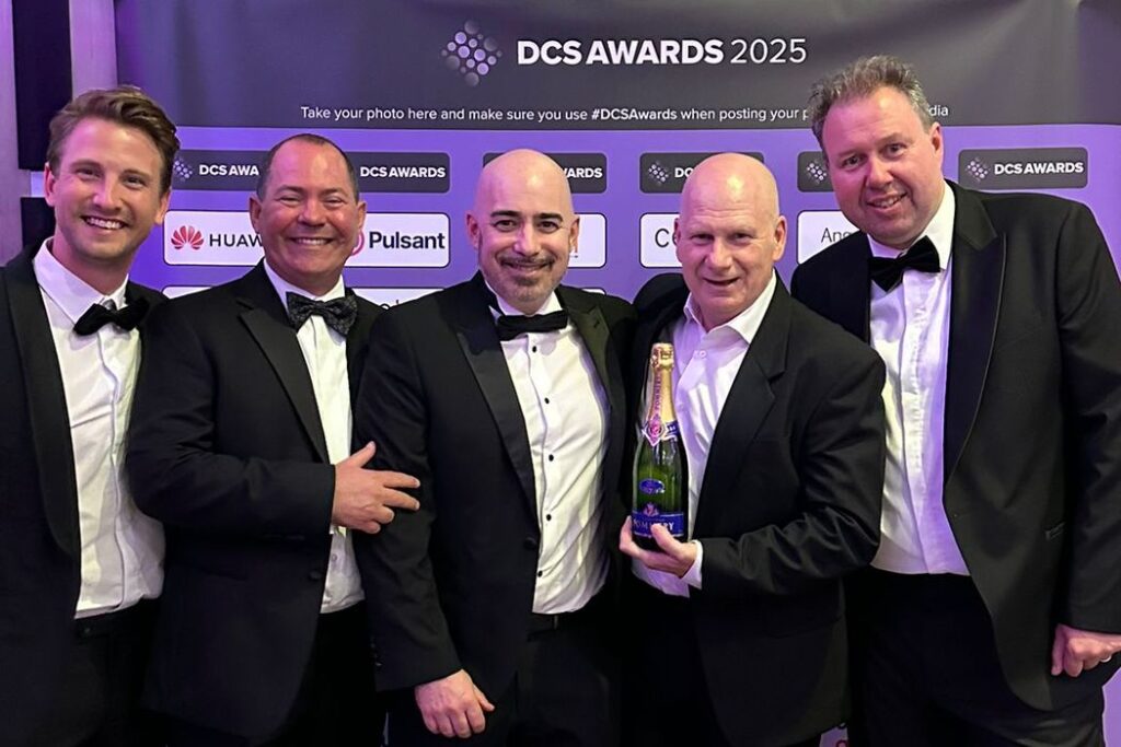 Die Teams von Movexx und Daxten bei den DCS Awards 2025